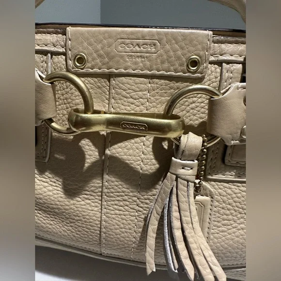 Coach Beige Pebbled Leather Hampton Tote Bag - Picture 12 of 16